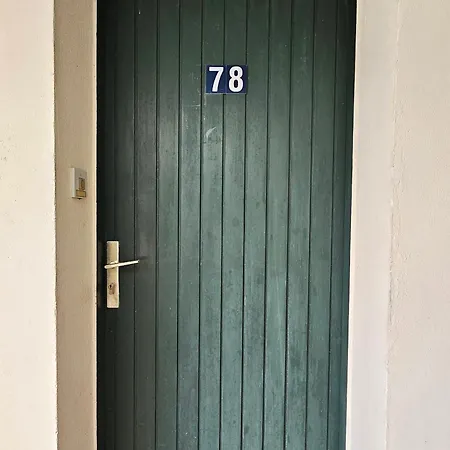 Maisonnette Calme Proche Avec Parking - Fr-1-476-252
