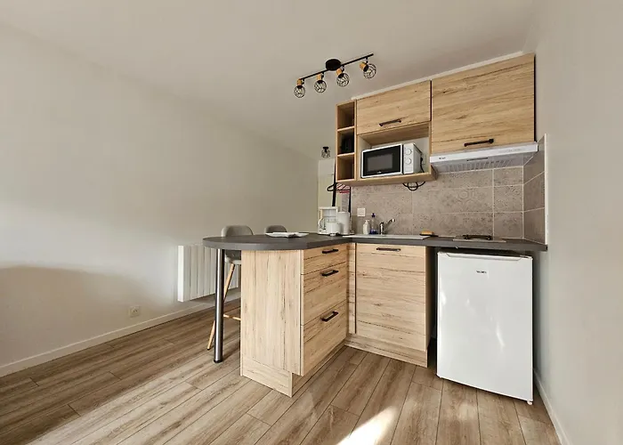 Maisonnette Calme Proche Avec Parking - Fr-1-476-252