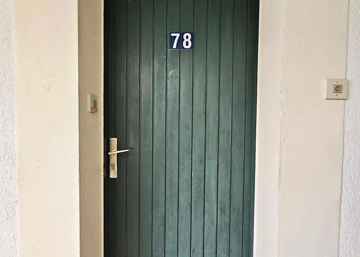 Maisonnette Calme Proche Avec Parking - Fr-1-476-252